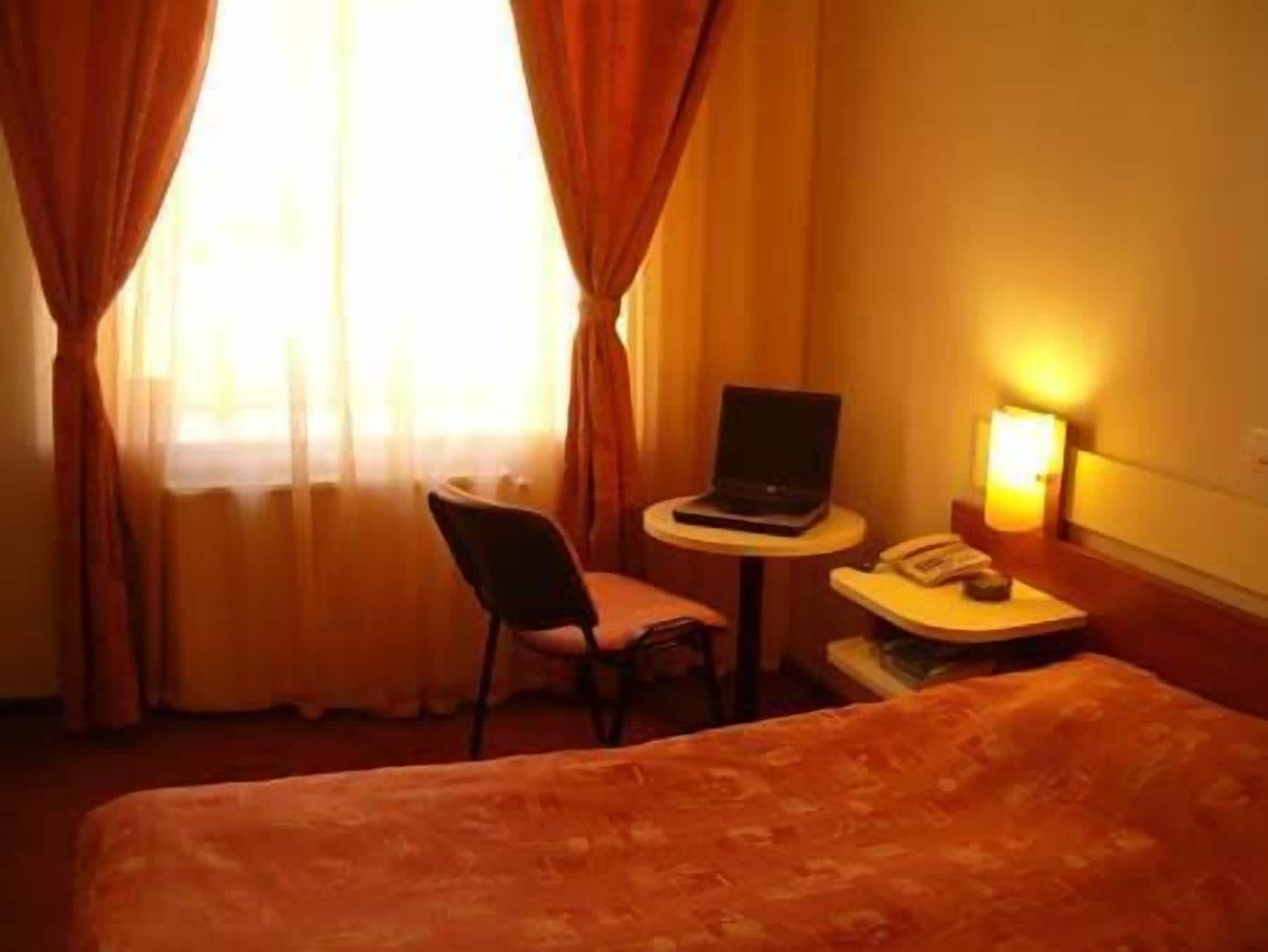 Hotel Astoria City Center Ιάσιο Εξωτερικό φωτογραφία
