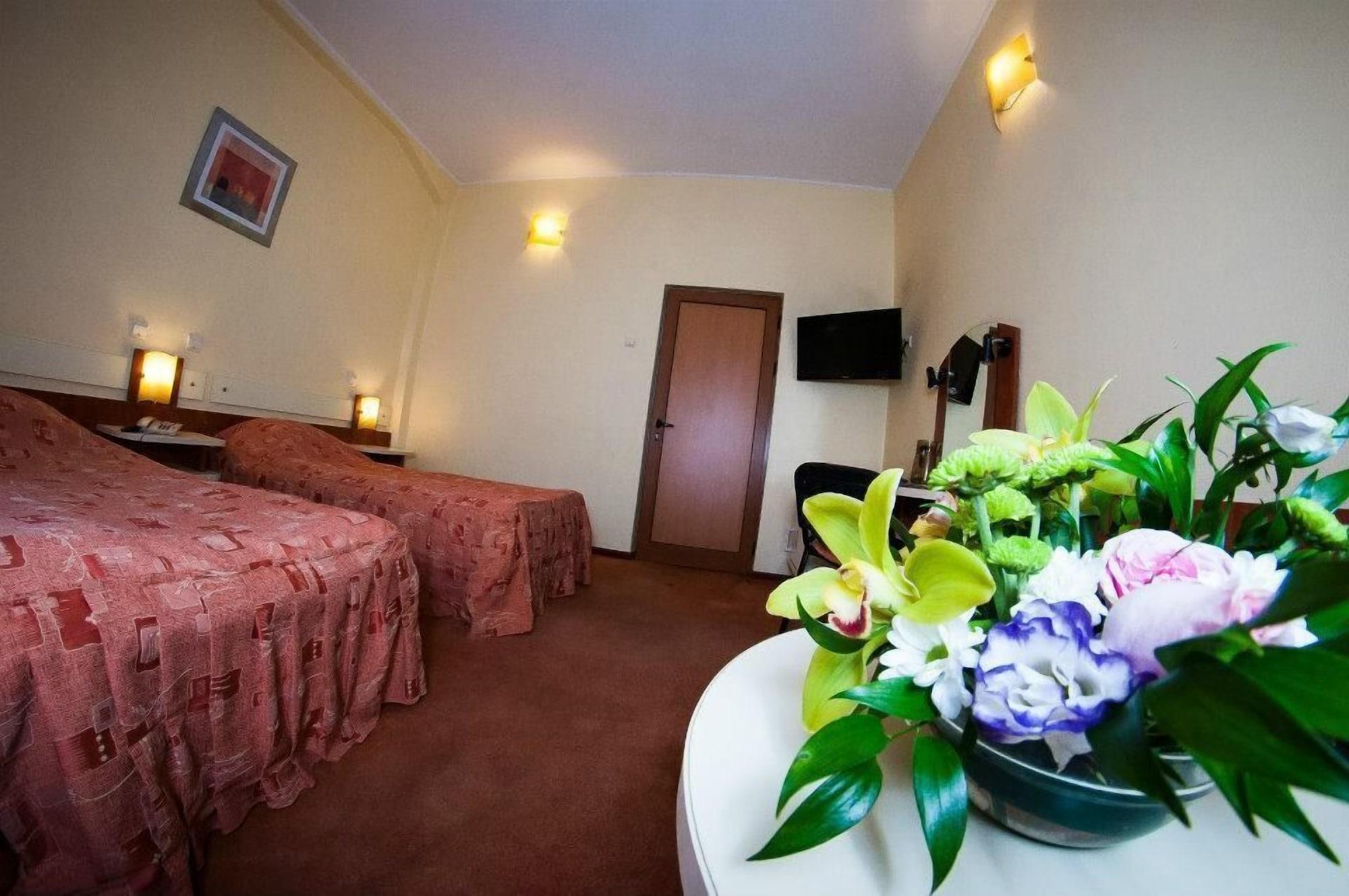 Hotel Astoria City Center Ιάσιο Εξωτερικό φωτογραφία