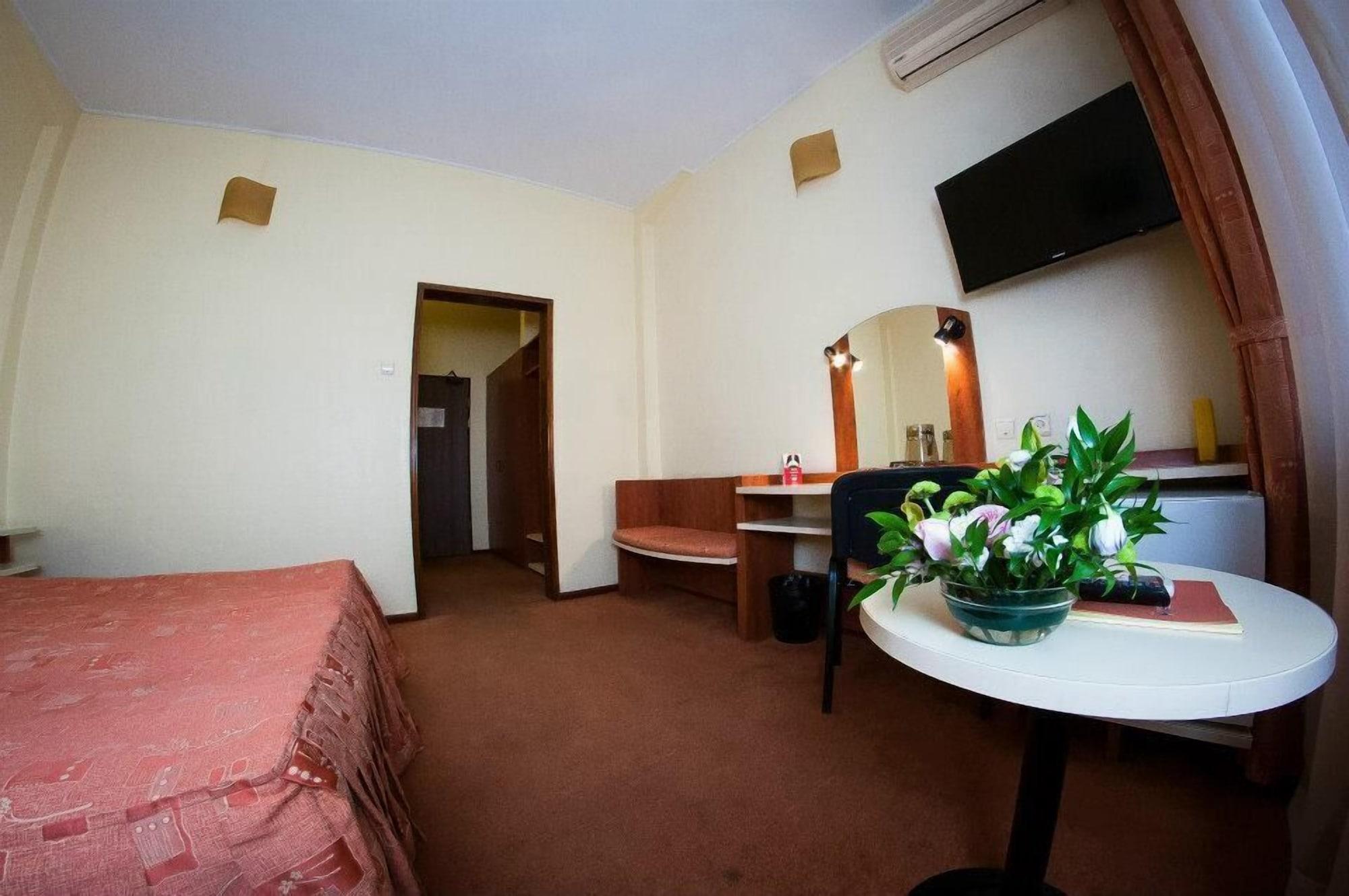 Hotel Astoria City Center Ιάσιο Εξωτερικό φωτογραφία