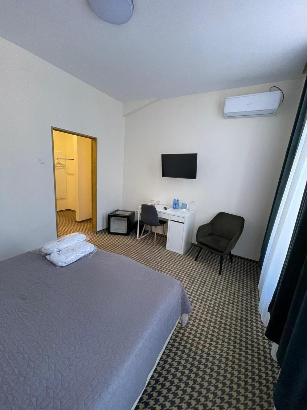 Hotel Astoria City Center Ιάσιο Εξωτερικό φωτογραφία